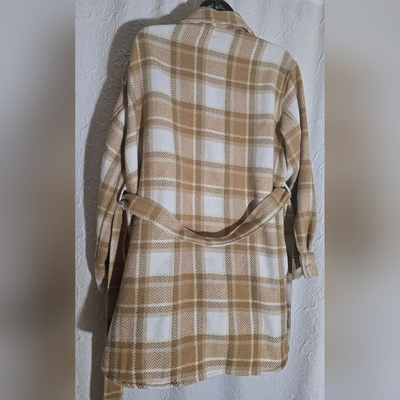Tan Plaid Shacket Time & Tru Sz. Medium (8-10) Ranch Western Cozy Belted WARM - Picture 2 of 7
